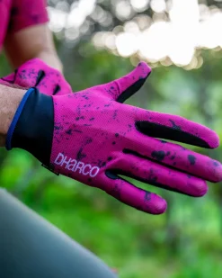 DHaRCO Mens Trail Glove | Chili Peppers Outlet