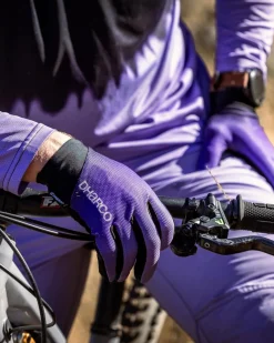 DHaRCO Mens Trail Glove | Odyssey Shop