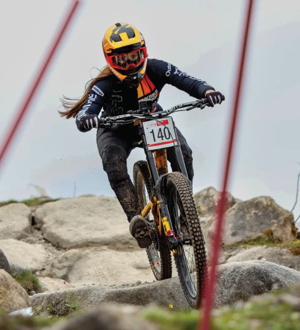 DHaRCO Womens Gravity Jersey | Pinkbike Team Replica Black Best